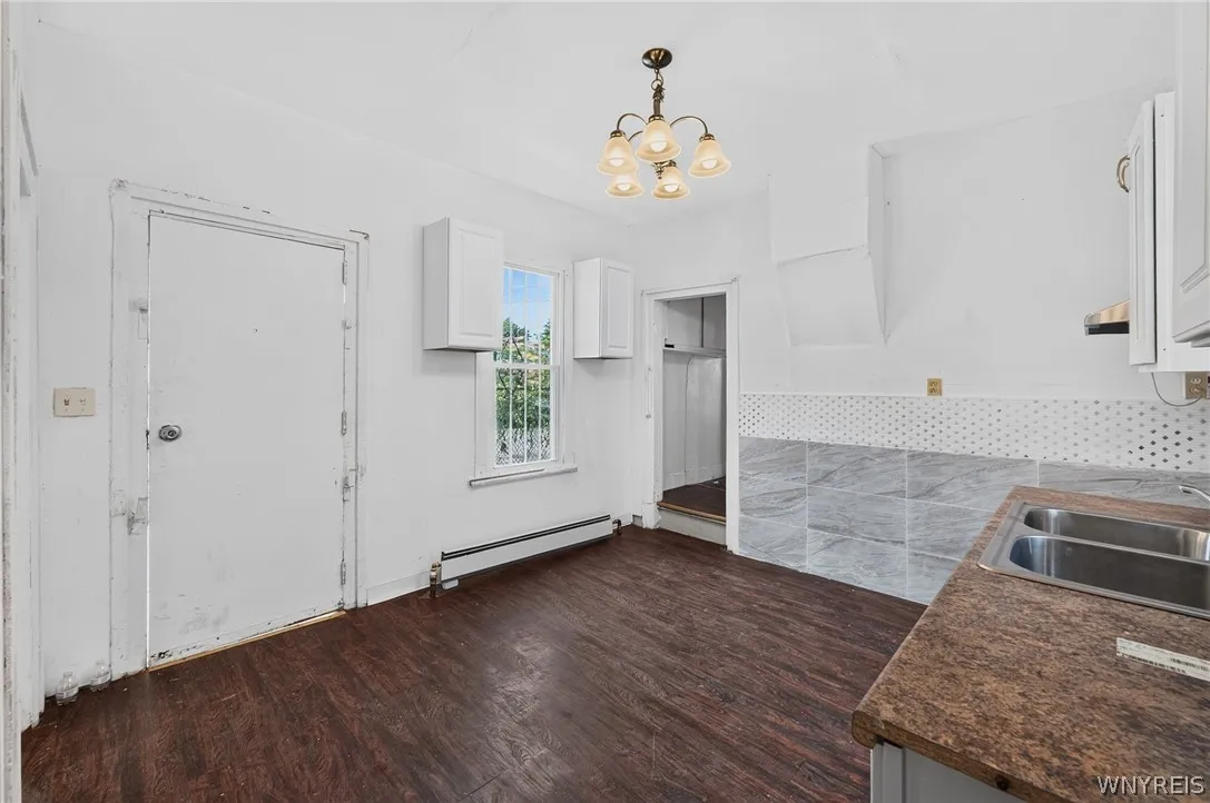 157 15th Street, Buffalo, New York 14213, Buffalo, New York 14213, 5 Bedroom Bedrooms, 6 Room Rooms,1 BathroomBathrooms,Residential,For Sale,157 15th Street, Buffalo, New York 14213,0,B1712952