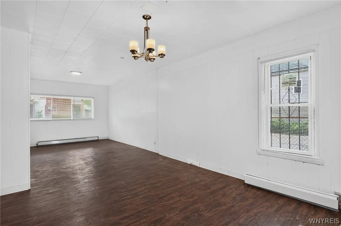 157 15th Street, Buffalo, New York 14213, Buffalo, New York 14213, 5 Bedroom Bedrooms, 6 Room Rooms,1 BathroomBathrooms,Residential,For Sale,157 15th Street, Buffalo, New York 14213,0,B1712952