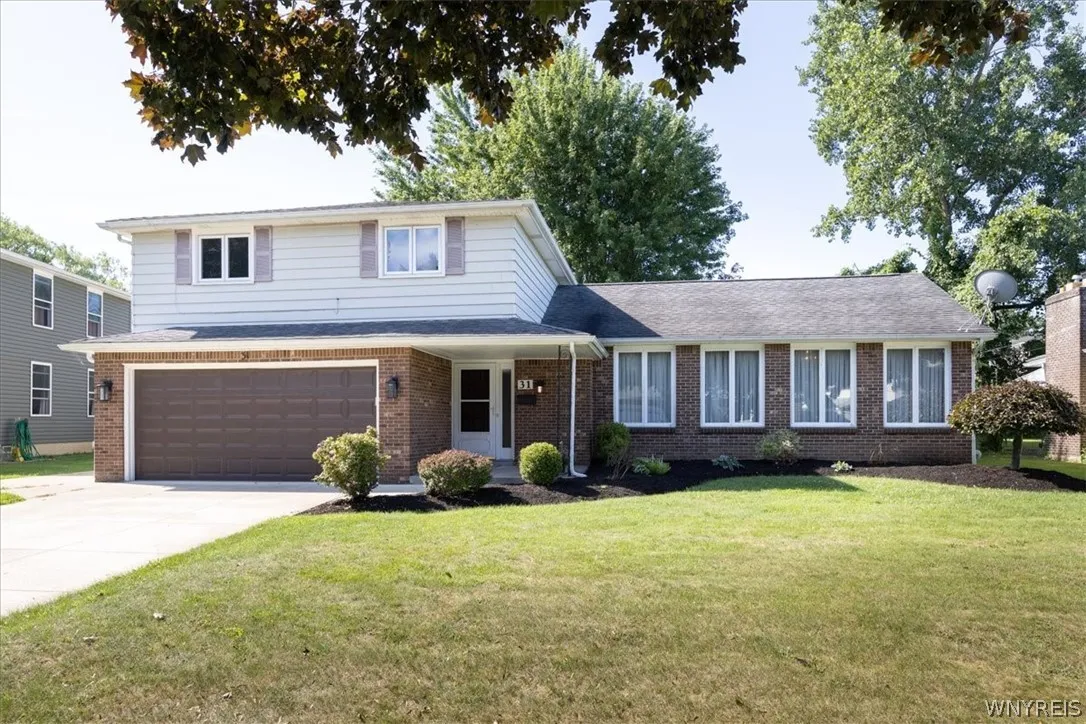 31 Lorna Lane, Tonawanda, New York 14150, Tonawanda, New York 14150, 4 Bedroom Bedrooms, 8 Room Rooms,2 BathroomBathrooms,Residential,Closed,31 Lorna Lane, Tonawanda, New York 14150,0,B1704834