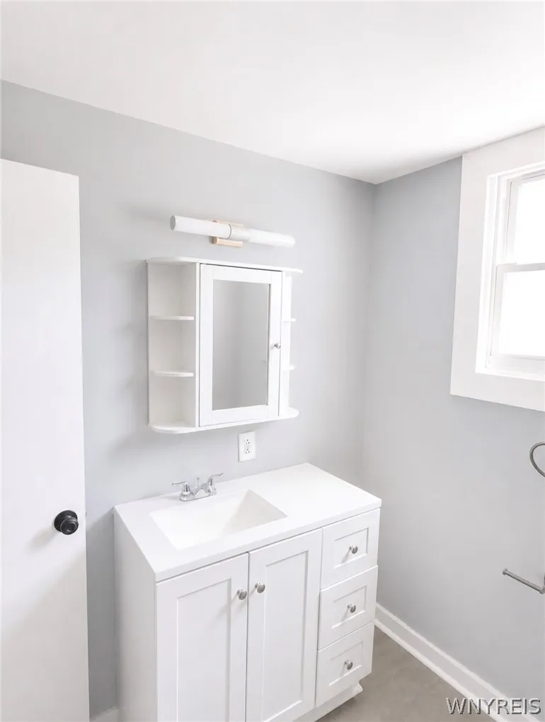 28 California Street, Buffalo, New York 14213, Buffalo, New York 14213, 6 Bedroom Bedrooms, ,2 BathroomBathrooms,Residential,For Sale,28 California Street, Buffalo, New York 14213,0,B1712929
