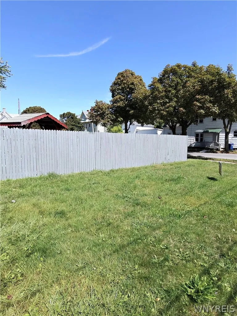 28 California Street, Buffalo, New York 14213, Buffalo, New York 14213, 6 Bedroom Bedrooms, ,2 BathroomBathrooms,Residential,For Sale,28 California Street, Buffalo, New York 14213,0,B1712929