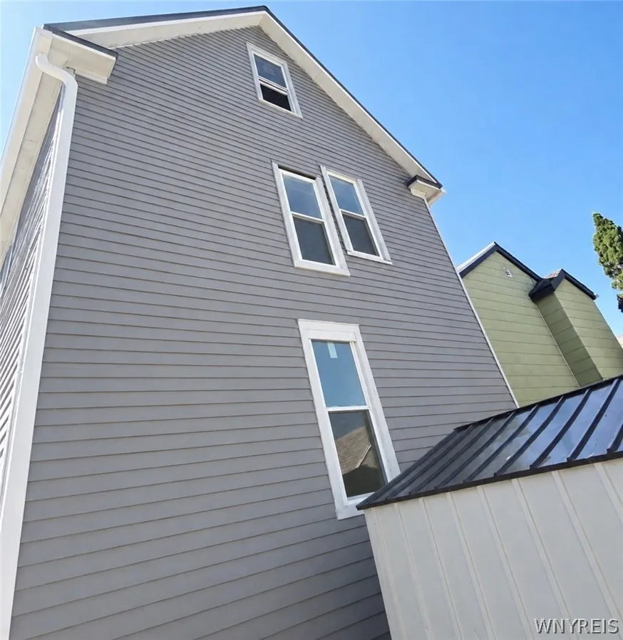 28 California Street, Buffalo, New York 14213, Buffalo, New York 14213, 6 Bedroom Bedrooms, ,2 BathroomBathrooms,Residential,For Sale,28 California Street, Buffalo, New York 14213,0,B1712929