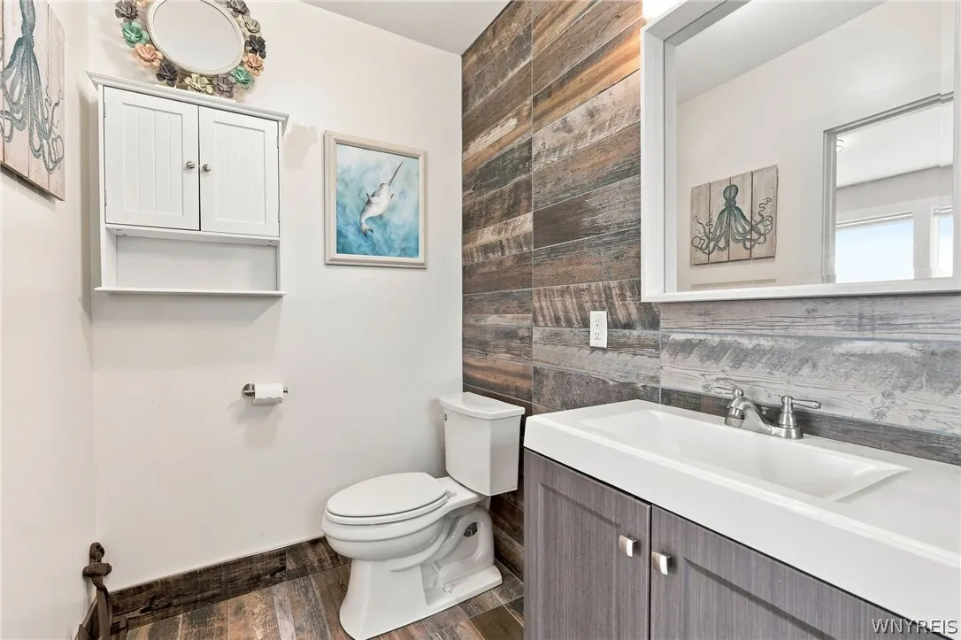 121 School Street, Buffalo, New York 14213, Buffalo, New York 14213, 2 Bedroom Bedrooms, 7 Room Rooms,2 BathroomBathrooms,Residential,For Sale,121 School Street, Buffalo, New York 14213,0,B1713280