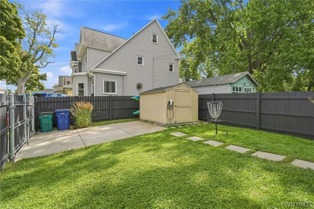 121 School Street, Buffalo, New York 14213, Buffalo, New York 14213, 2 Bedroom Bedrooms, 7 Room Rooms,2 BathroomBathrooms,Residential,For Sale,121 School Street, Buffalo, New York 14213,0,B1713280
