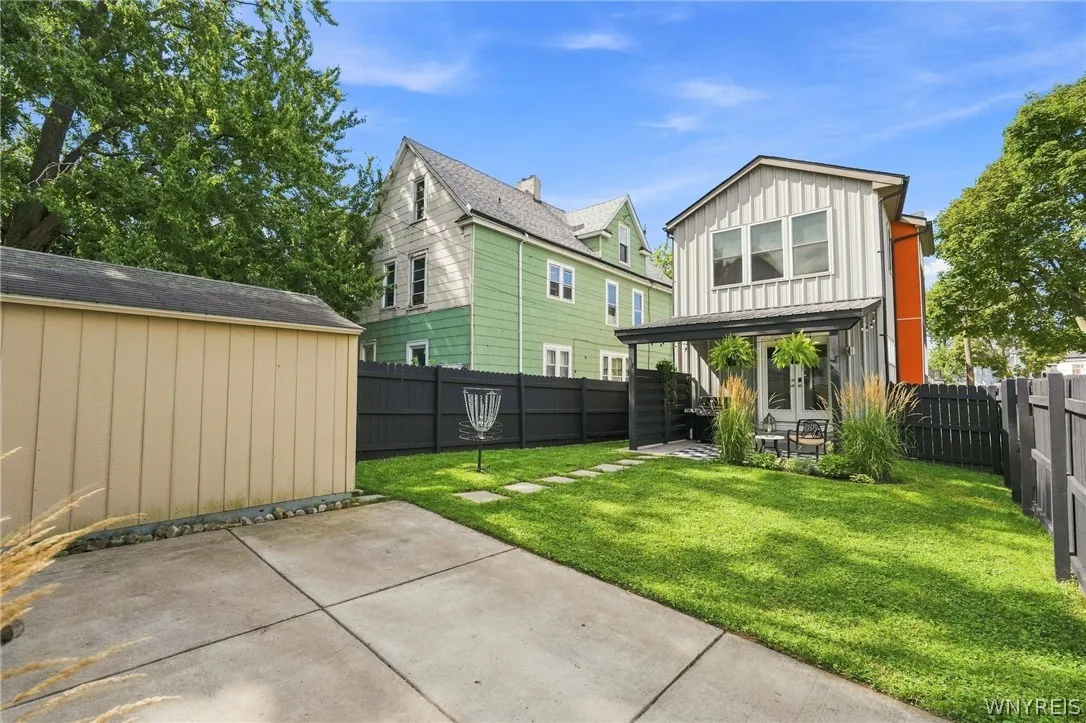 121 School Street, Buffalo, New York 14213, Buffalo, New York 14213, 2 Bedroom Bedrooms, 7 Room Rooms,2 BathroomBathrooms,Residential,For Sale,121 School Street, Buffalo, New York 14213,0,B1713280