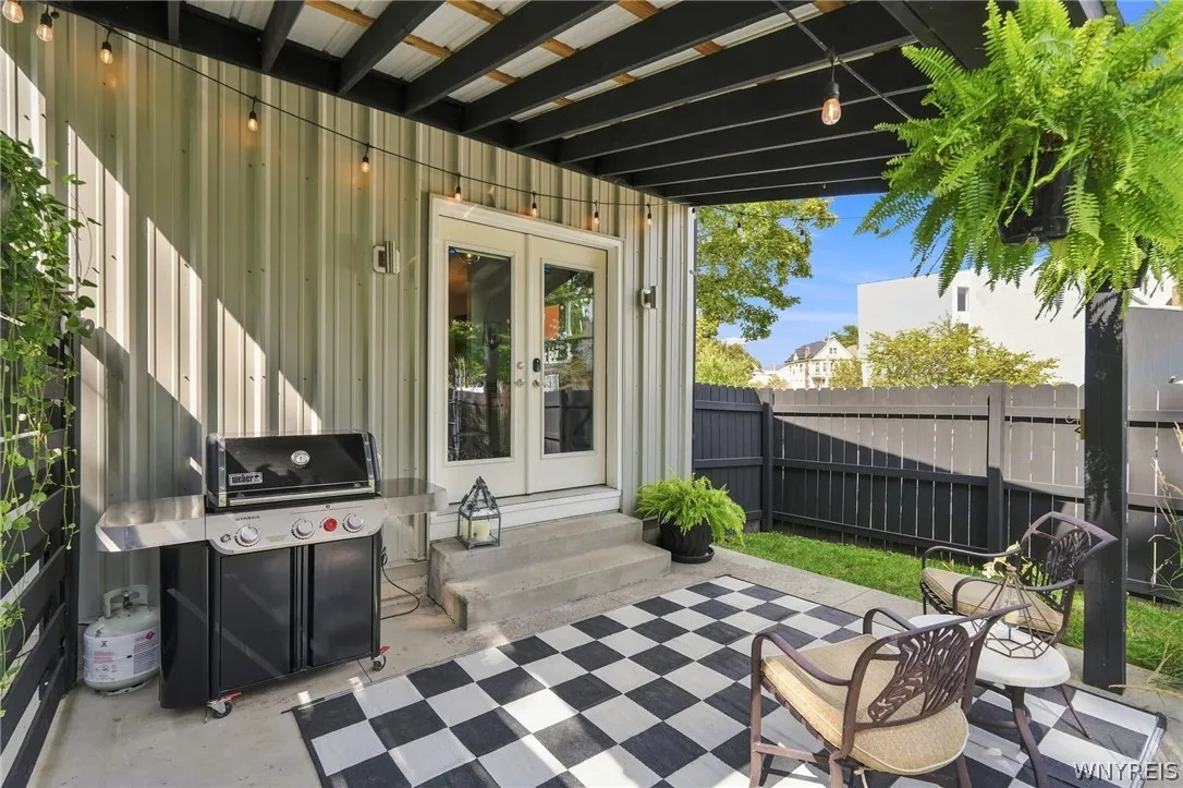 121 School Street, Buffalo, New York 14213, Buffalo, New York 14213, 2 Bedroom Bedrooms, 7 Room Rooms,2 BathroomBathrooms,Residential,For Sale,121 School Street, Buffalo, New York 14213,0,B1713280