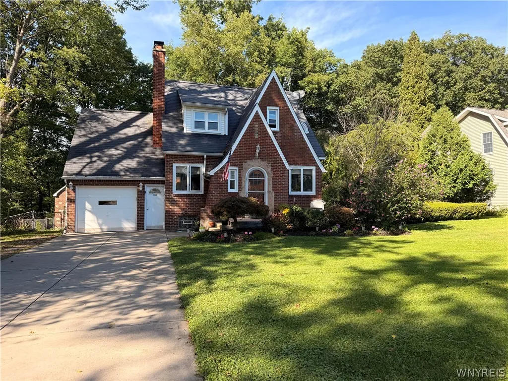 4468 Littlepine Road, Hamburg, New York 14075, Hamburg, New York 14075, 3 Bedroom Bedrooms, 7 Room Rooms,2 BathroomBathrooms,Residential,For Sale,4468 Littlepine Road, Hamburg, New York 14075,0,B1713357 4468 Littlepine Road, Hamburg, New York 14075, Hamburg, New York 14075, 3 Bedroom Bedrooms, 7 Room Rooms,2 BathroomBathrooms,Residential,For Sale,4468 Littlepine Road, Hamburg, New York 14075,0,B1713357