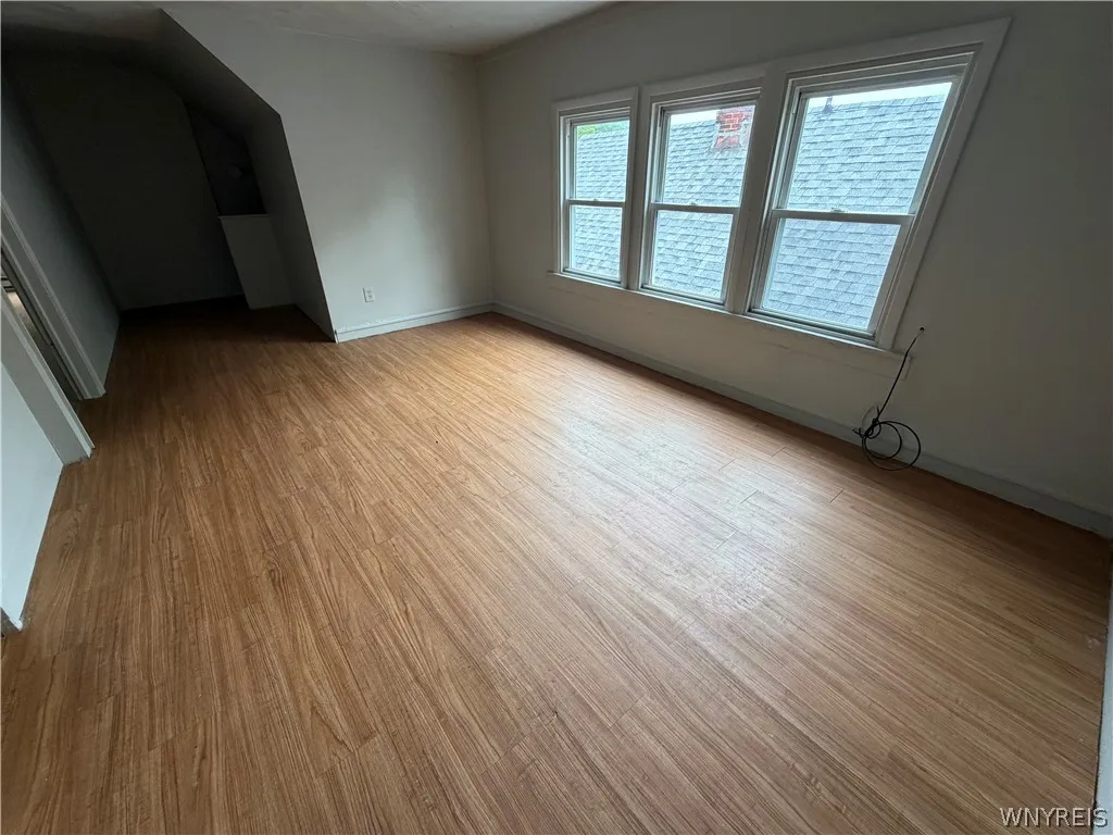 33 Tyler Street, Buffalo, New York 14214, Buffalo, New York 14214, 12 Bedroom Bedrooms, ,3 BathroomBathrooms,Residential,For Sale,33 Tyler Street, Buffalo, New York 14214,0,B1712497