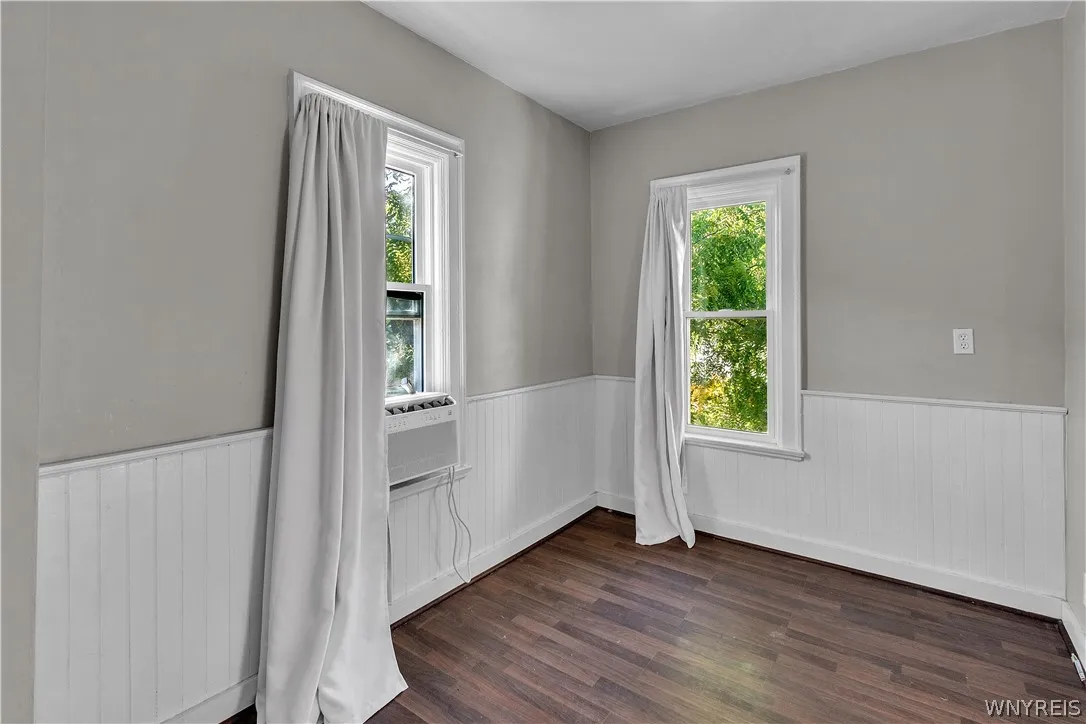 Upper Bedroom 2