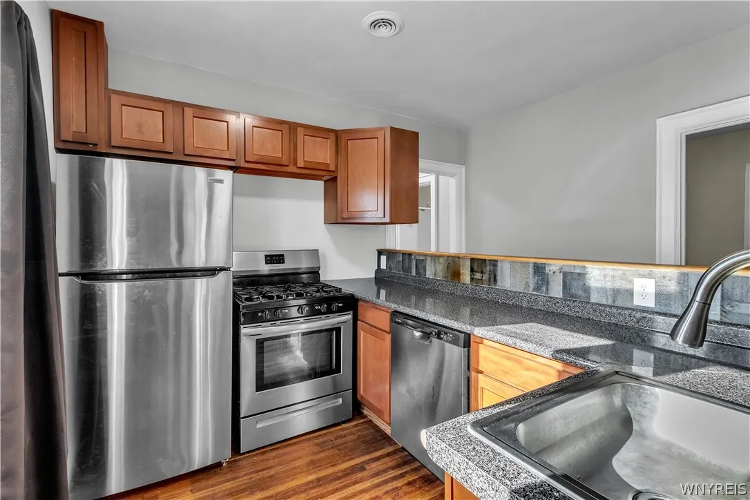 Upper Open, Updated Kitchen- all appliances included!