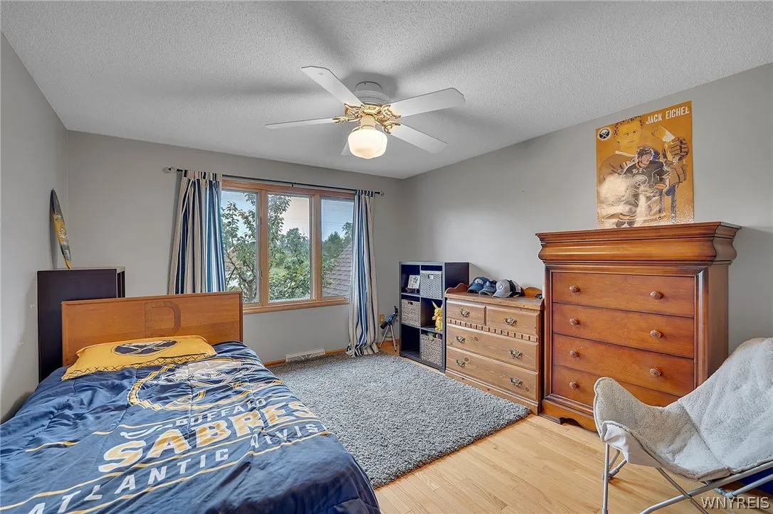 83 Meadowdale Lane, West Seneca, New York 14224, West Seneca, New York 14224, 4 Bedroom Bedrooms, 10 Room Rooms,2 BathroomBathrooms,Residential,For Sale,83 Meadowdale Lane, West Seneca, New York 14224,0,B1711093