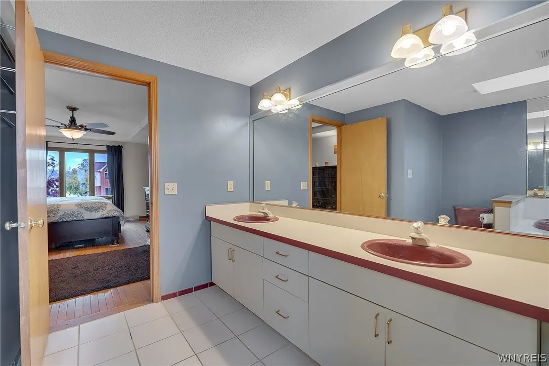 83 Meadowdale Lane, West Seneca, New York 14224, West Seneca, New York 14224, 4 Bedroom Bedrooms, 10 Room Rooms,2 BathroomBathrooms,Residential,For Sale,83 Meadowdale Lane, West Seneca, New York 14224,0,B1711093