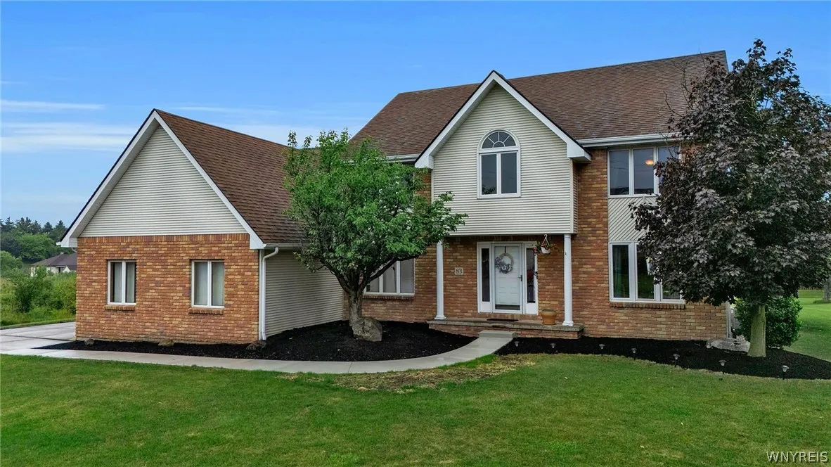 83 Meadowdale Lane, West Seneca, New York 14224, West Seneca, New York 14224, 4 Bedroom Bedrooms, 10 Room Rooms,2 BathroomBathrooms,Residential,For Sale,83 Meadowdale Lane, West Seneca, New York 14224,0,B1711093