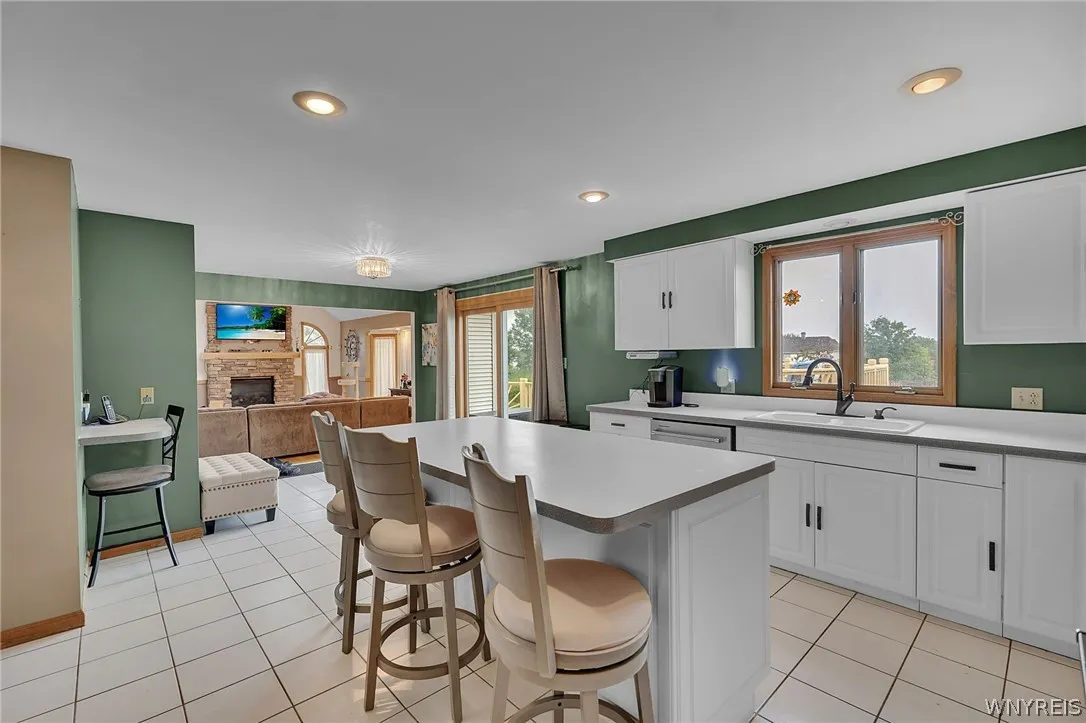 83 Meadowdale Lane, West Seneca, New York 14224, West Seneca, New York 14224, 4 Bedroom Bedrooms, 10 Room Rooms,2 BathroomBathrooms,Residential,For Sale,83 Meadowdale Lane, West Seneca, New York 14224,0,B1711093