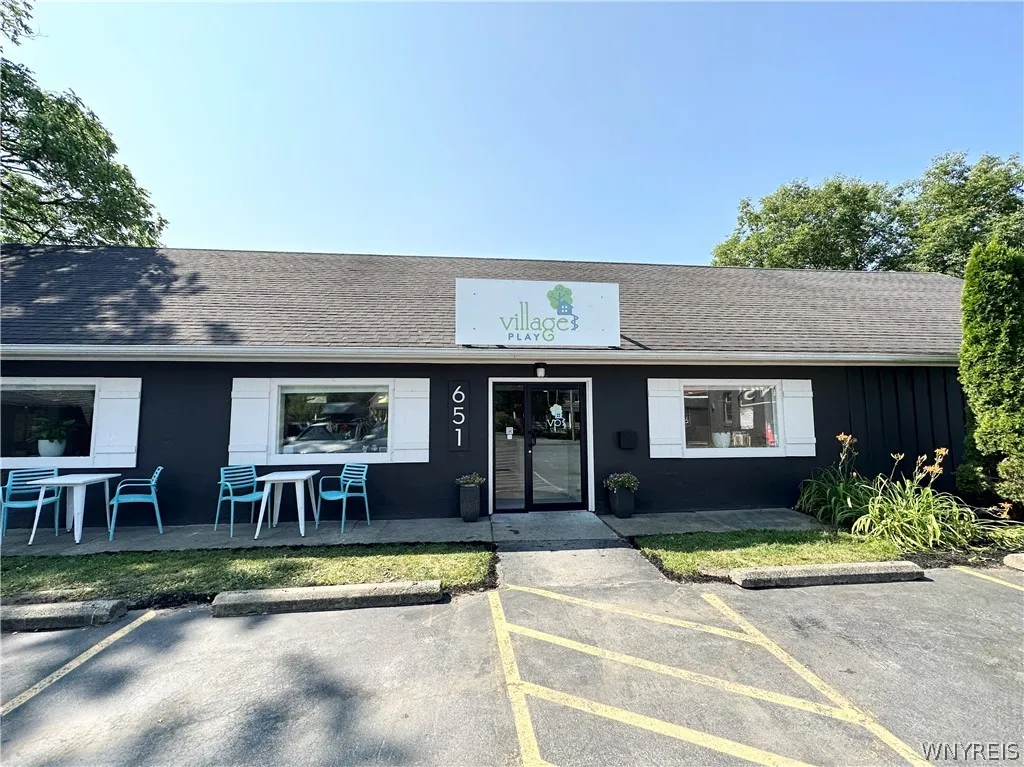 651 Oakwood Avenue, Aurora, New York 14052, Aurora, New York 14052, ,Commercial Lease,For Rent,651 Oakwood Avenue, Aurora, New York 14052,0,B1713801