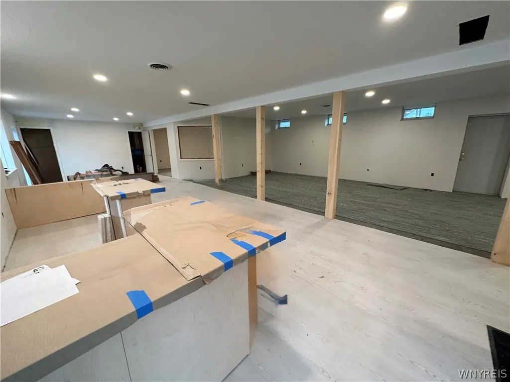 651 Oakwood Avenue, Aurora, New York 14052, Aurora, New York 14052, ,Commercial Lease,For Rent,651 Oakwood Avenue, Aurora, New York 14052,0,B1713801