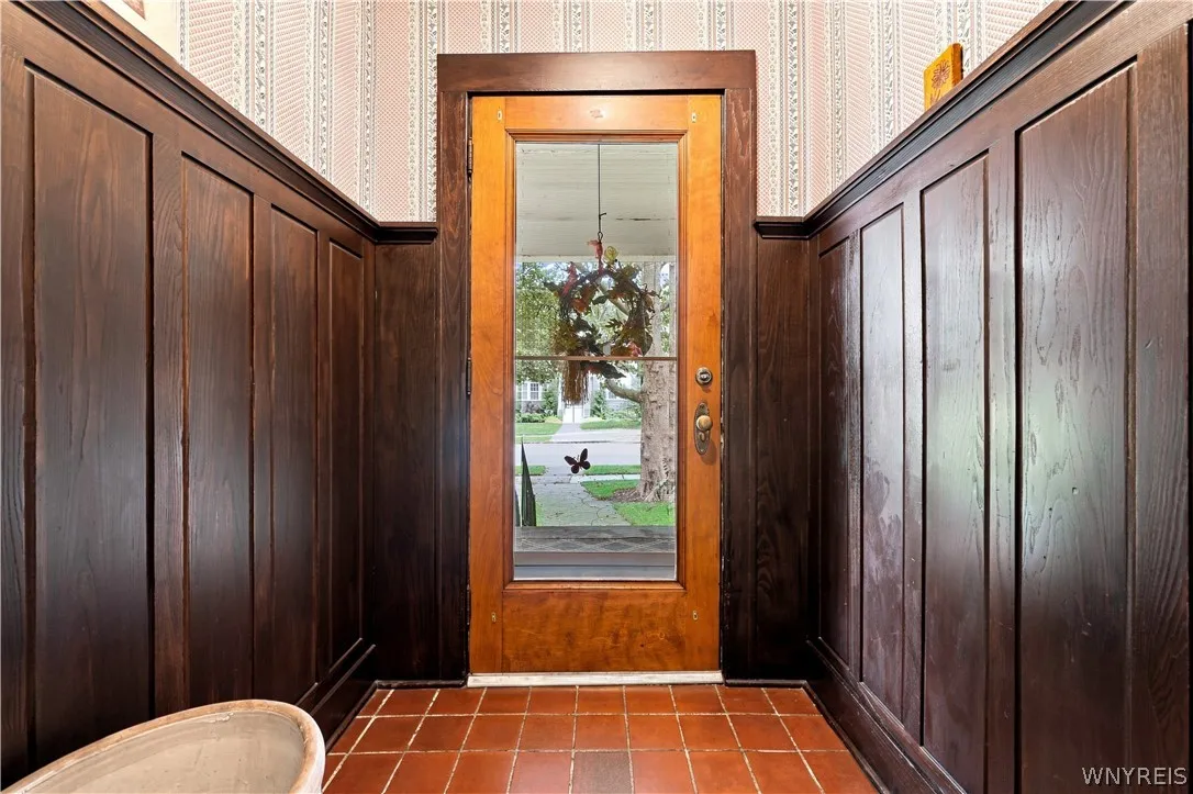 373 Woodbridge Avenue, Buffalo, New York 14214, Buffalo, New York 14214, 3 Bedroom Bedrooms, 8 Room Rooms,1 BathroomBathrooms,Residential,For Sale,373 Woodbridge Avenue, Buffalo, New York 14214,0,B1714125