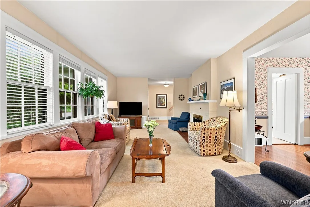 373 Woodbridge Avenue, Buffalo, New York 14214, Buffalo, New York 14214, 3 Bedroom Bedrooms, 8 Room Rooms,1 BathroomBathrooms,Residential,For Sale,373 Woodbridge Avenue, Buffalo, New York 14214,0,B1714125