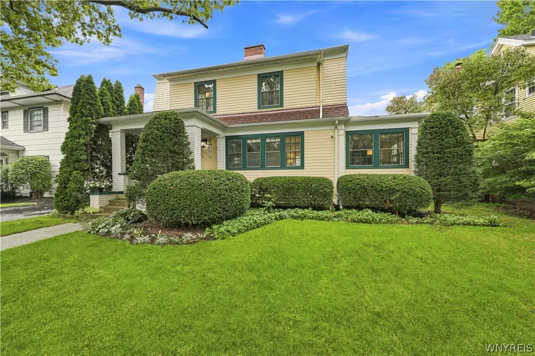 373 Woodbridge Avenue, Buffalo, New York 14214, Buffalo, New York 14214, 3 Bedroom Bedrooms, 8 Room Rooms,1 BathroomBathrooms,Residential,For Sale,373 Woodbridge Avenue, Buffalo, New York 14214,0,B1714125