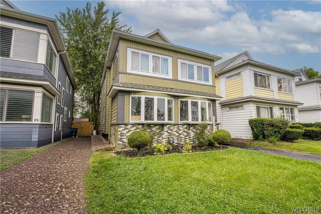 19 Tioga Street, Buffalo, New York 14216, Buffalo, New York 14216, 7 Bedroom Bedrooms, ,2 BathroomBathrooms,Residential,For Sale,19 Tioga Street, Buffalo, New York 14216,0,B1694378