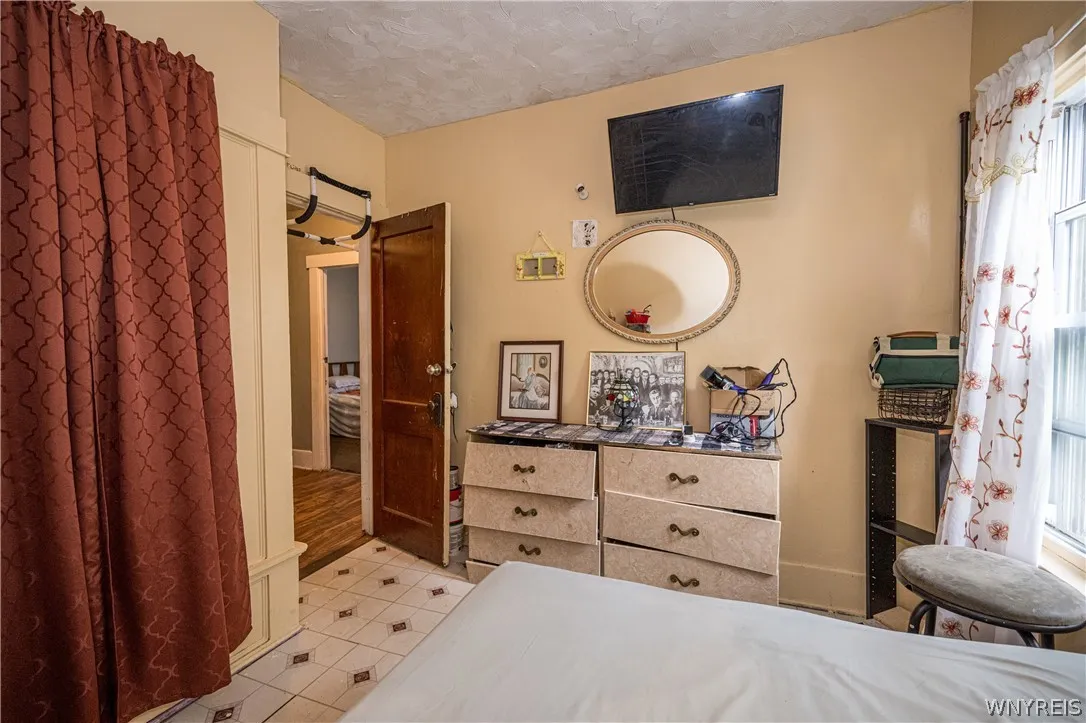 19 Tioga Street, Buffalo, New York 14216, Buffalo, New York 14216, 7 Bedroom Bedrooms, ,2 BathroomBathrooms,Residential,For Sale,19 Tioga Street, Buffalo, New York 14216,0,B1694378
