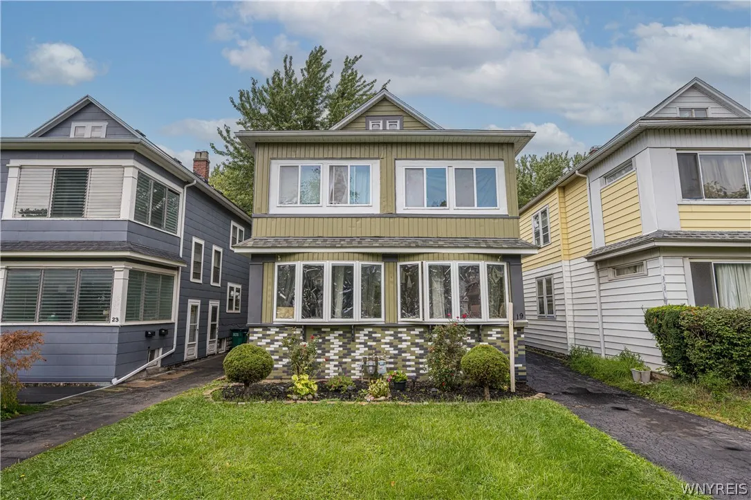 19 Tioga Street, Buffalo, New York 14216, Buffalo, New York 14216, 7 Bedroom Bedrooms, ,2 BathroomBathrooms,Residential,For Sale,19 Tioga Street, Buffalo, New York 14216,0,B1694378