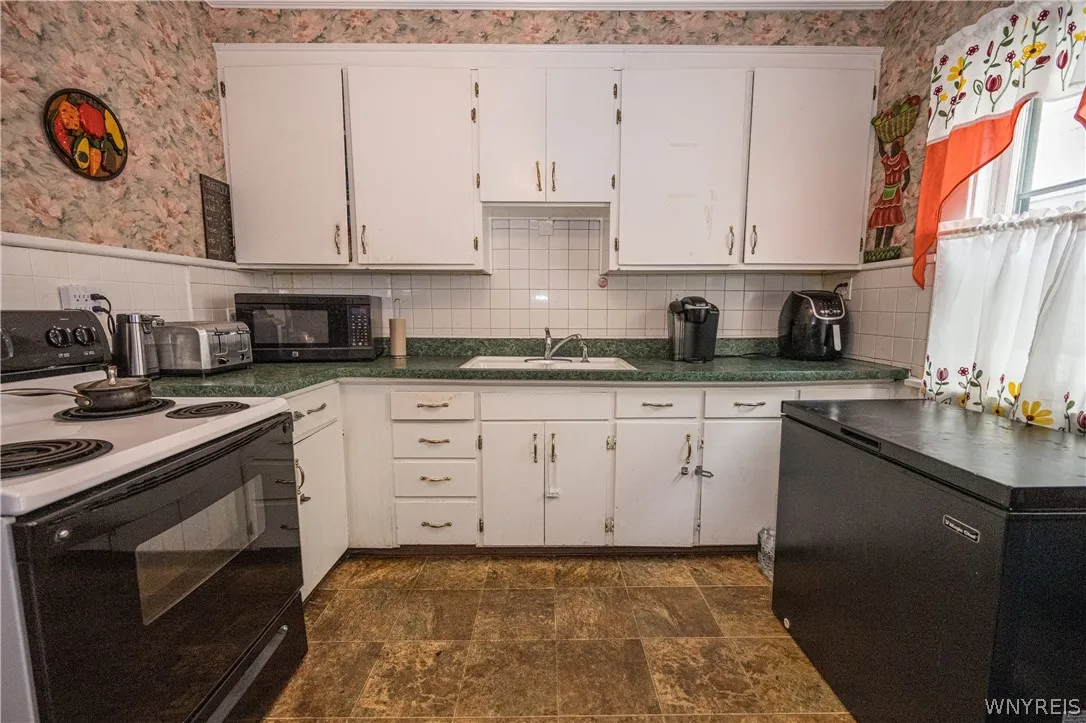 19 Tioga Street, Buffalo, New York 14216, Buffalo, New York 14216, 7 Bedroom Bedrooms, ,2 BathroomBathrooms,Residential,For Sale,19 Tioga Street, Buffalo, New York 14216,0,B1694378