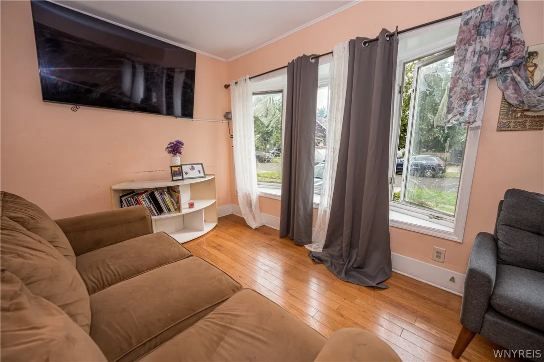 19 Tioga Street, Buffalo, New York 14216, Buffalo, New York 14216, 7 Bedroom Bedrooms, ,2 BathroomBathrooms,Residential,For Sale,19 Tioga Street, Buffalo, New York 14216,0,B1694378