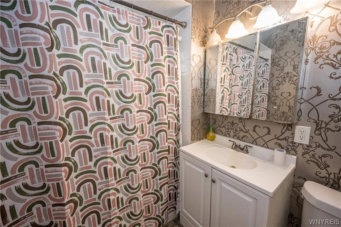 19 Tioga Street, Buffalo, New York 14216, Buffalo, New York 14216, 7 Bedroom Bedrooms, ,2 BathroomBathrooms,Residential,For Sale,19 Tioga Street, Buffalo, New York 14216,0,B1694378