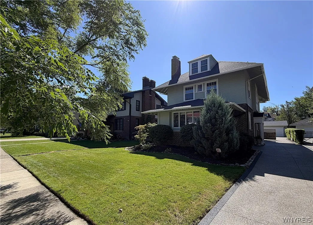 334 Woodbridge Avenue, Buffalo, New York 14214, Buffalo, New York 14214, 4 Bedroom Bedrooms, 10 Room Rooms,2 BathroomBathrooms,Residential,For Sale,334 Woodbridge Avenue, Buffalo, New York 14214,0,B1714403