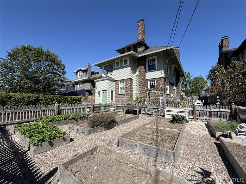334 Woodbridge Avenue, Buffalo, New York 14214, Buffalo, New York 14214, 4 Bedroom Bedrooms, 10 Room Rooms,2 BathroomBathrooms,Residential,For Sale,334 Woodbridge Avenue, Buffalo, New York 14214,0,B1714403