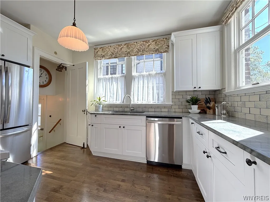 334 Woodbridge Avenue, Buffalo, New York 14214, Buffalo, New York 14214, 4 Bedroom Bedrooms, 10 Room Rooms,2 BathroomBathrooms,Residential,For Sale,334 Woodbridge Avenue, Buffalo, New York 14214,0,B1714403