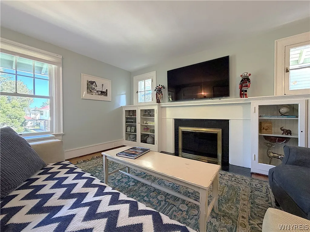 334 Woodbridge Avenue, Buffalo, New York 14214, Buffalo, New York 14214, 4 Bedroom Bedrooms, 10 Room Rooms,2 BathroomBathrooms,Residential,For Sale,334 Woodbridge Avenue, Buffalo, New York 14214,0,B1714403