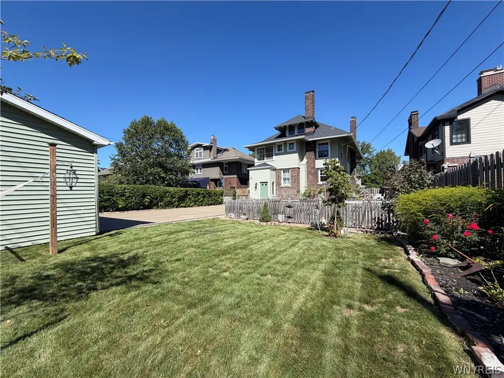 334 Woodbridge Avenue, Buffalo, New York 14214, Buffalo, New York 14214, 4 Bedroom Bedrooms, 10 Room Rooms,2 BathroomBathrooms,Residential,For Sale,334 Woodbridge Avenue, Buffalo, New York 14214,0,B1714403