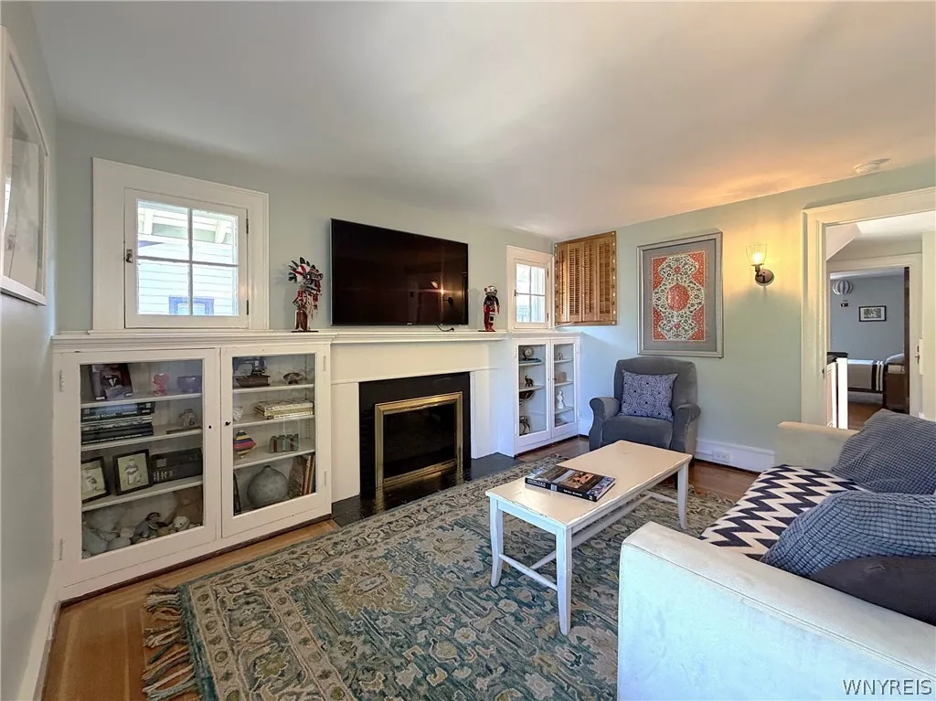 334 Woodbridge Avenue, Buffalo, New York 14214, Buffalo, New York 14214, 4 Bedroom Bedrooms, 10 Room Rooms,2 BathroomBathrooms,Residential,For Sale,334 Woodbridge Avenue, Buffalo, New York 14214,0,B1714403