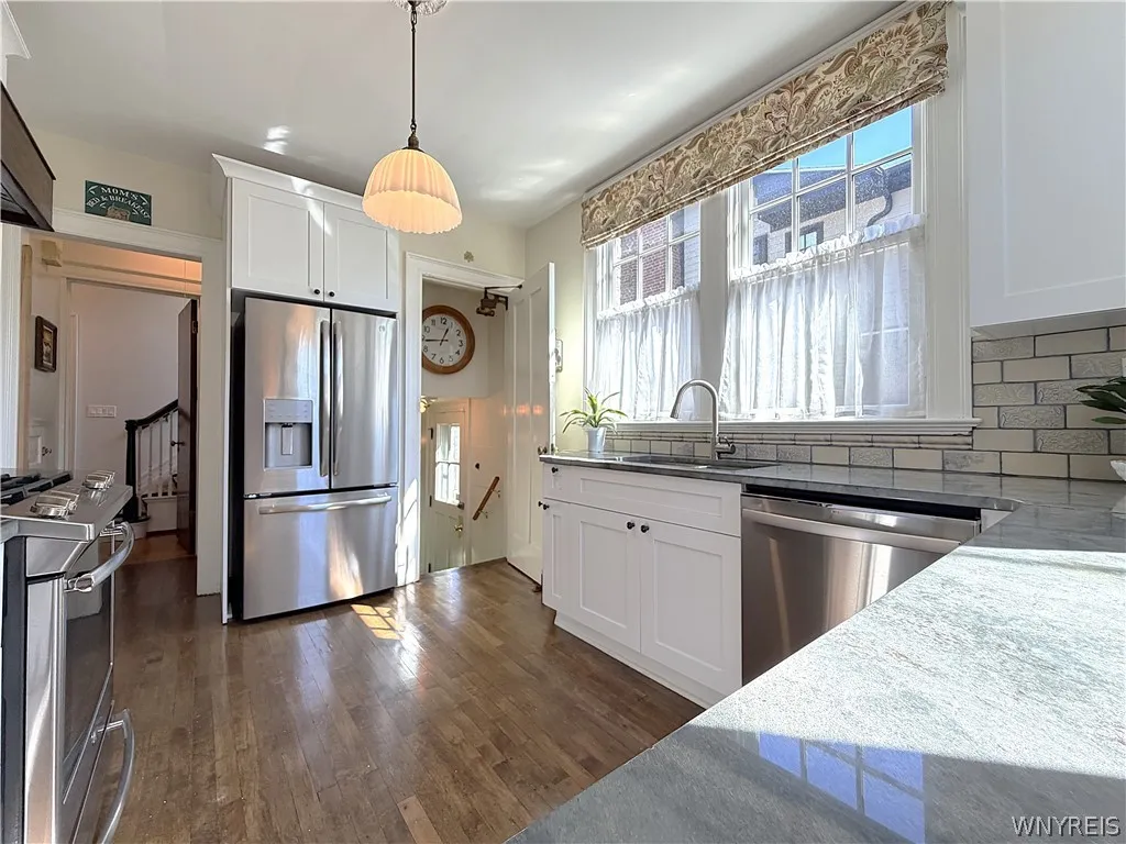334 Woodbridge Avenue, Buffalo, New York 14214, Buffalo, New York 14214, 4 Bedroom Bedrooms, 10 Room Rooms,2 BathroomBathrooms,Residential,For Sale,334 Woodbridge Avenue, Buffalo, New York 14214,0,B1714403