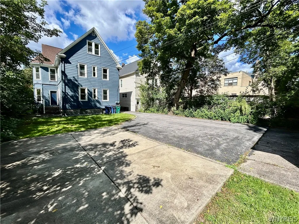 373 Woodward Avenue Lower, Buffalo, New York 14214, Buffalo, New York 14214, 3 Bedroom Bedrooms, 7 Room Rooms,1 BathroomBathrooms,Residential Lease,For Rent,373 Woodward Avenue Lower, Buffalo, New York 14214,0,B1714723