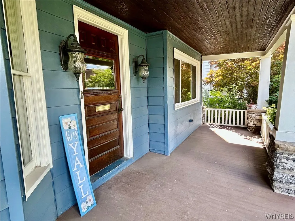 373 Woodward Avenue Lower, Buffalo, New York 14214, Buffalo, New York 14214, 3 Bedroom Bedrooms, 7 Room Rooms,1 BathroomBathrooms,Residential Lease,For Rent,373 Woodward Avenue Lower, Buffalo, New York 14214,0,B1714723