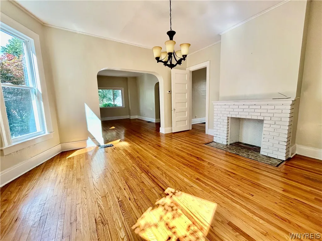 373 Woodward Avenue Lower, Buffalo, New York 14214, Buffalo, New York 14214, 3 Bedroom Bedrooms, 7 Room Rooms,1 BathroomBathrooms,Residential Lease,For Rent,373 Woodward Avenue Lower, Buffalo, New York 14214,0,B1714723