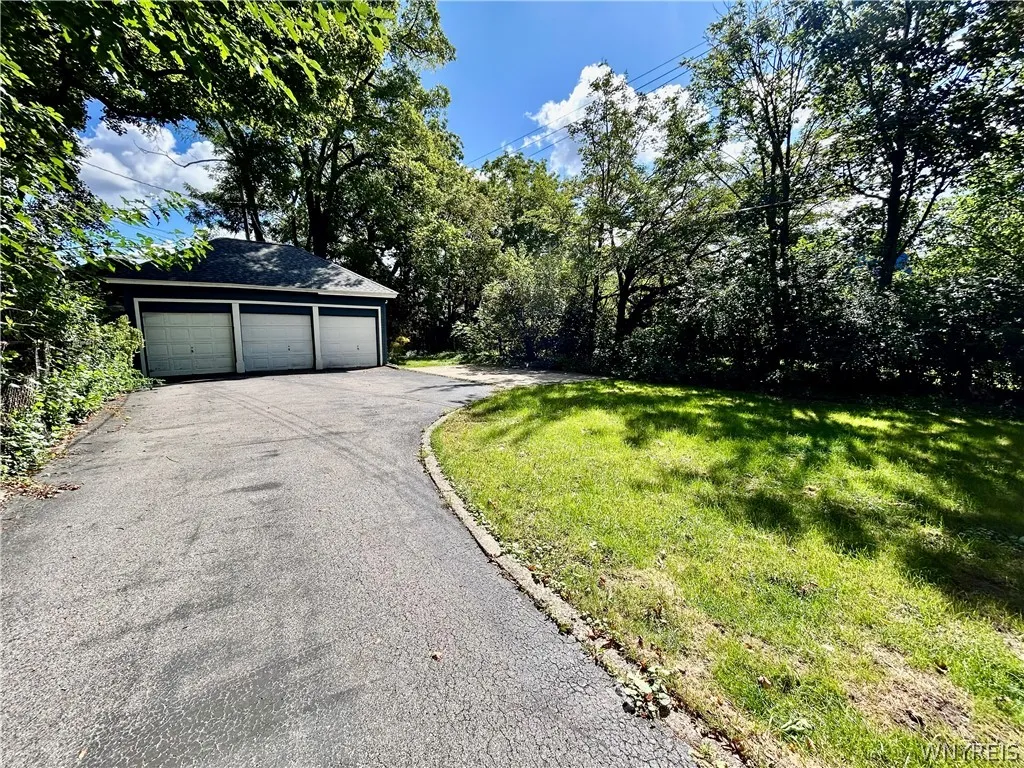 373 Woodward Avenue Lower, Buffalo, New York 14214, Buffalo, New York 14214, 3 Bedroom Bedrooms, 7 Room Rooms,1 BathroomBathrooms,Residential Lease,For Rent,373 Woodward Avenue Lower, Buffalo, New York 14214,0,B1714723