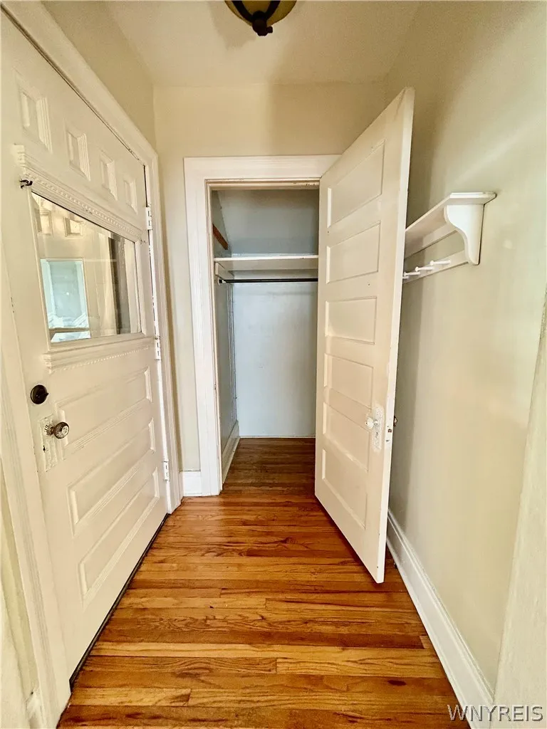 373 Woodward Avenue Lower, Buffalo, New York 14214, Buffalo, New York 14214, 3 Bedroom Bedrooms, 7 Room Rooms,1 BathroomBathrooms,Residential Lease,For Rent,373 Woodward Avenue Lower, Buffalo, New York 14214,0,B1714723