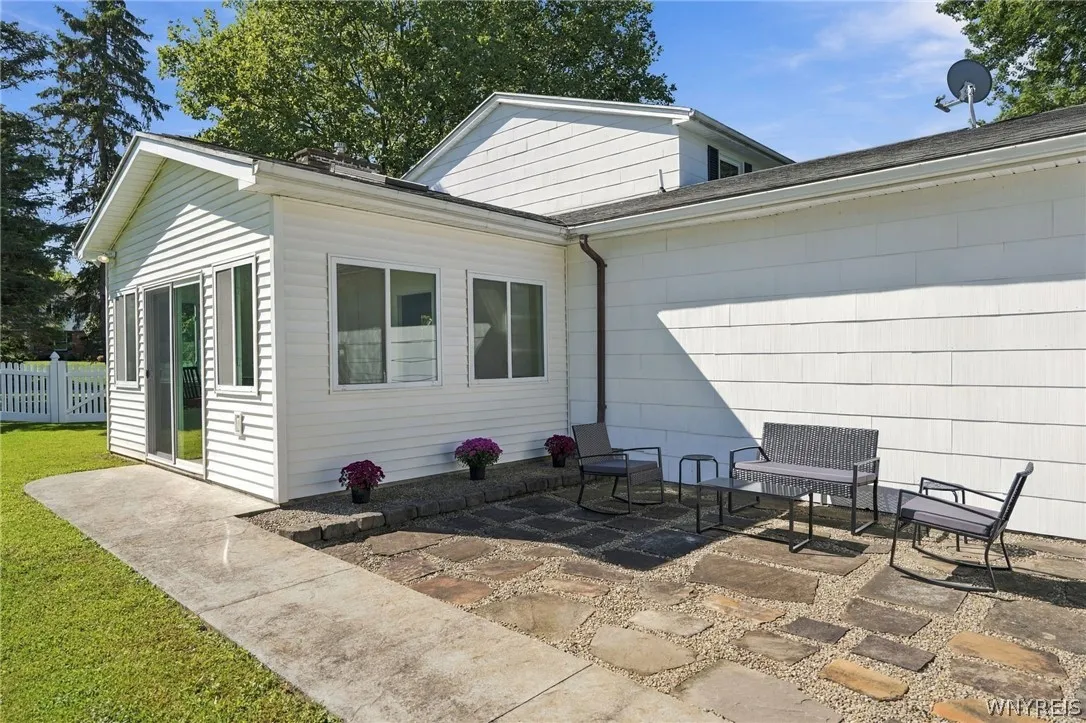 11 Old Orchard Lane, Orchard Park, New York 14127, Orchard Park, New York 14127, 4 Bedroom Bedrooms, 9 Room Rooms,2 BathroomBathrooms,Residential,For Sale,11 Old Orchard Lane, Orchard Park, New York 14127,0,B1714412