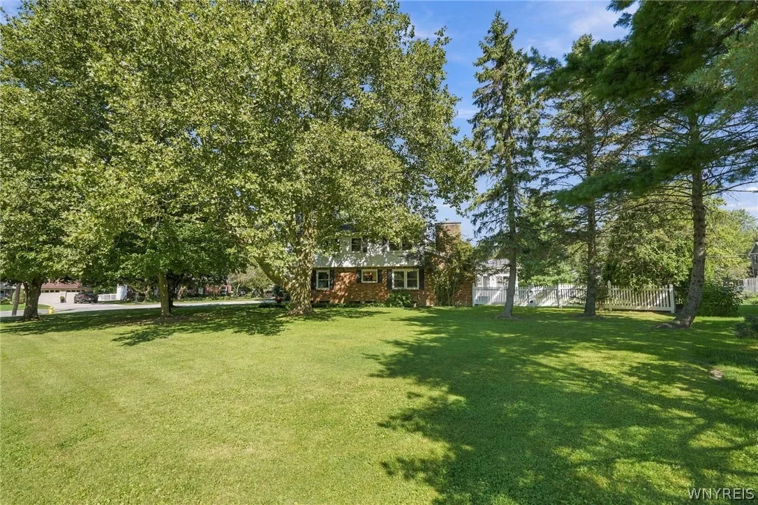 11 Old Orchard Lane, Orchard Park, New York 14127, Orchard Park, New York 14127, 4 Bedroom Bedrooms, 9 Room Rooms,2 BathroomBathrooms,Residential,For Sale,11 Old Orchard Lane, Orchard Park, New York 14127,0,B1714412