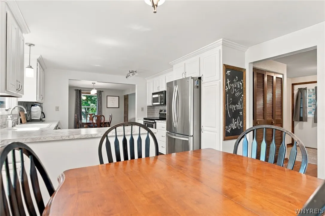 11 Old Orchard Lane, Orchard Park, New York 14127, Orchard Park, New York 14127, 4 Bedroom Bedrooms, 9 Room Rooms,2 BathroomBathrooms,Residential,For Sale,11 Old Orchard Lane, Orchard Park, New York 14127,0,B1714412