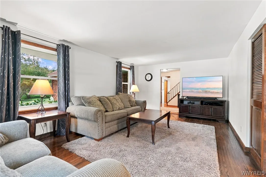 11 Old Orchard Lane, Orchard Park, New York 14127, Orchard Park, New York 14127, 4 Bedroom Bedrooms, 9 Room Rooms,2 BathroomBathrooms,Residential,For Sale,11 Old Orchard Lane, Orchard Park, New York 14127,0,B1714412