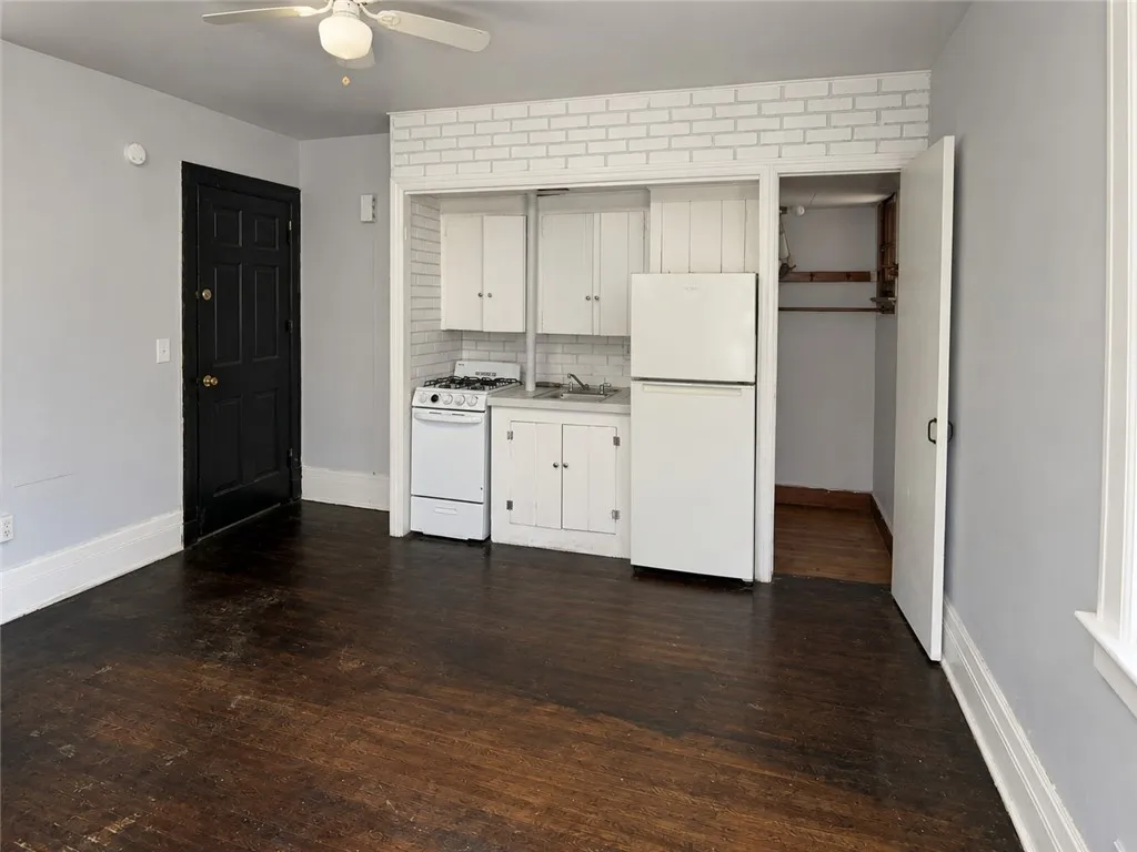 147 Parkdale Terrace, Rochester, New York 14615, Rochester, New York 14615, 2 Bedroom Bedrooms, ,Multi Family,For Sale,147 Parkdale Terrace, Rochester, New York 14615,0,R1711015