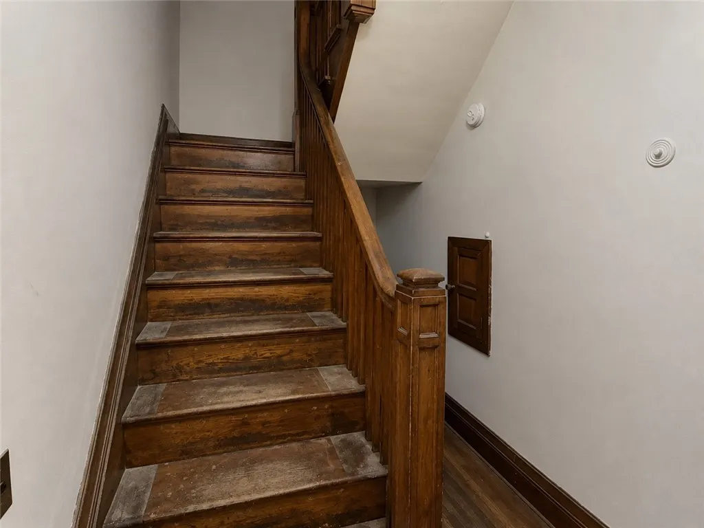 147 Parkdale Terrace, Rochester, New York 14615, Rochester, New York 14615, 2 Bedroom Bedrooms, ,Multi Family,For Sale,147 Parkdale Terrace, Rochester, New York 14615,0,R1711015