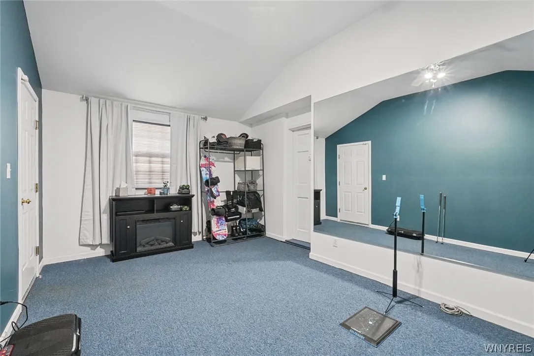 Gym/exercise room