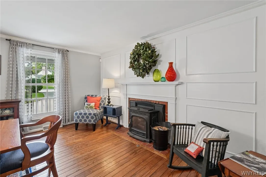 Formal dining room