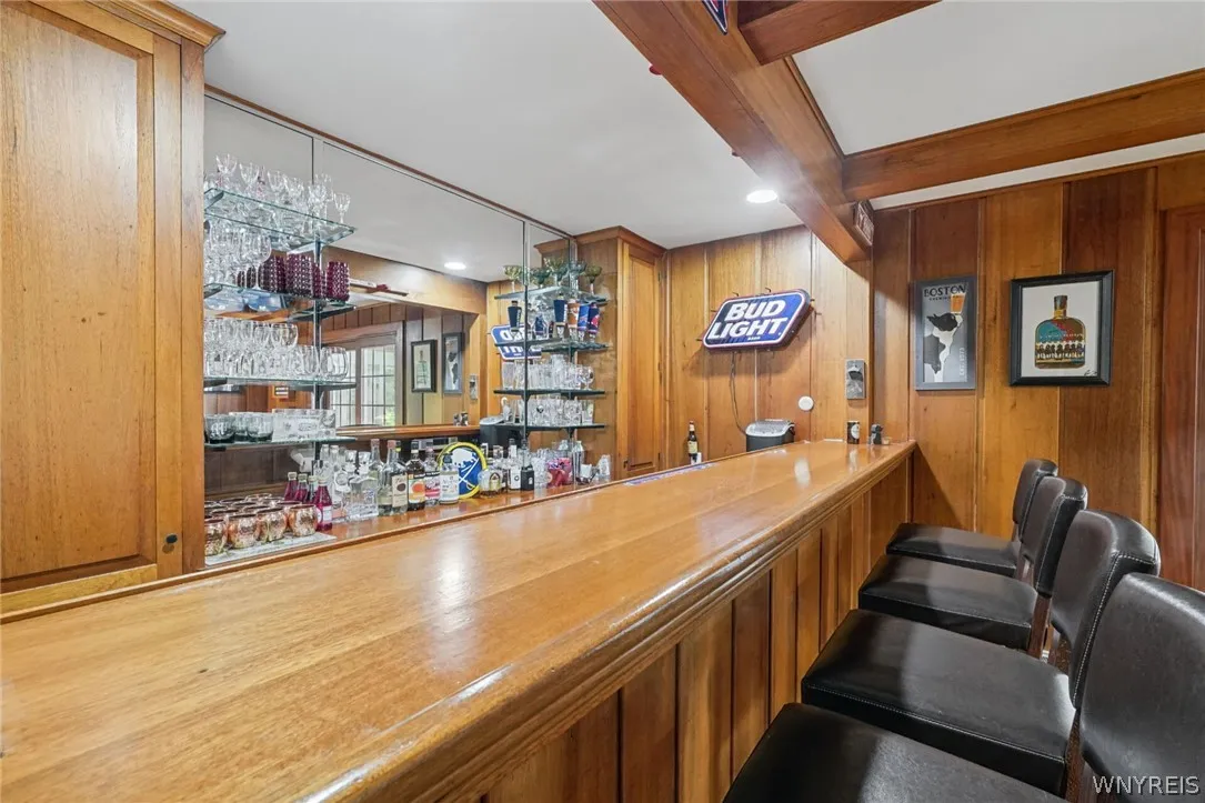Wet bar